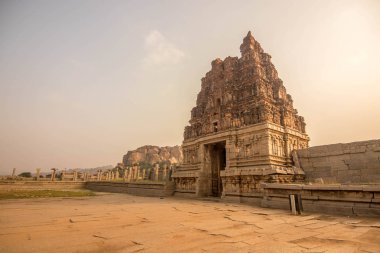 Taş savaş arabası Vijaya Vithala Tapınağı ana ilgi alanı Hampi, Karnataka, Hindistan