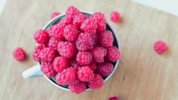 Fresh Juicy Ripe Raspberries White Cup Many Sweet Berries Rotating — Stock Video