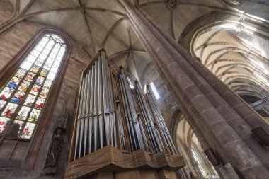 Nürnberg, Almanya - 30 Aralık 2016: St. Sebaldus Kilisesi