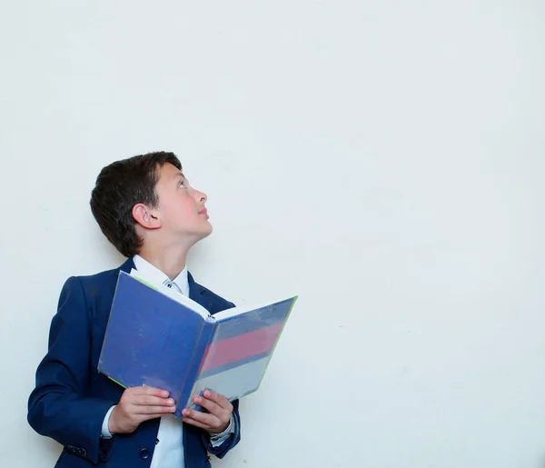 Küçük çocuk jest şaşırttı