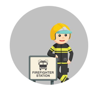 itfaiyeci itfaiye istasyonu ile daire arka planda kayıt