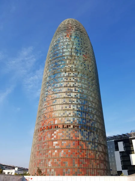 Torre Agbar Tower en Barcelona, España, septiembre 2016 — Foto de Stock