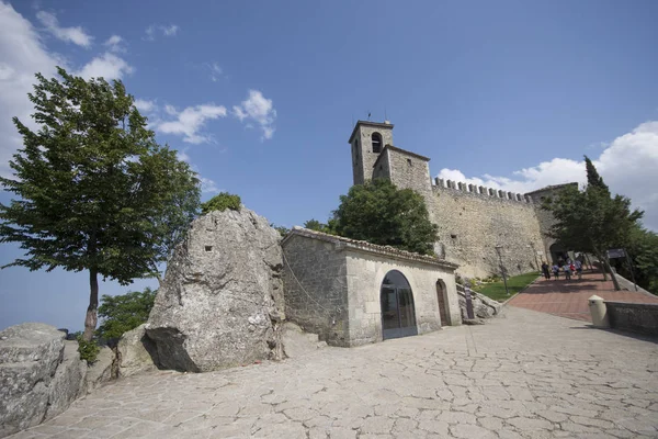 Vista Fortaleza Guaita Primera Torre Cima Del Monte Titano San — Foto de Stock