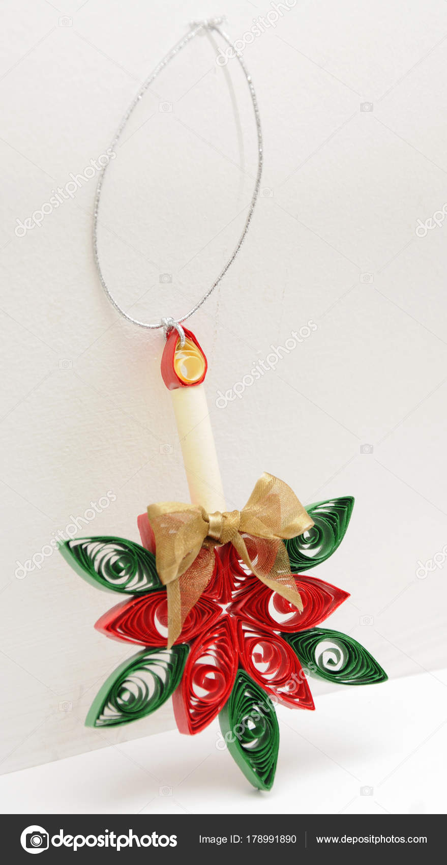 Immagini Quilling Natale.Quilling Mistletoe Candle Christmas Ornament Stock Photo C 123 Setsuna 178991890