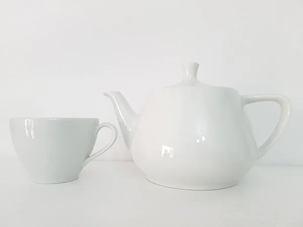 Chávena Chá Branco Panela Chá Fundo Branco — Fotografia de Stock