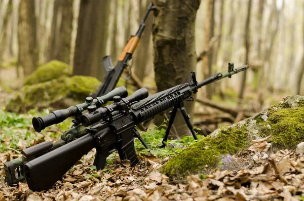 Fusil Sniper Sur Bipied Sur Fond Sol Photos De Stock Libres De Droits