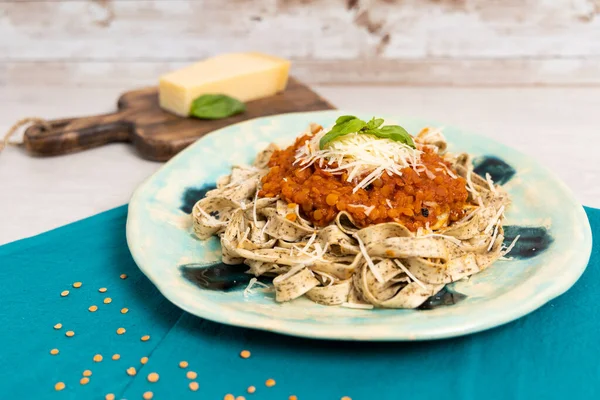 Sabroso Espagueti Con Salsa Vegetariana Lentejas Rojas Boloñesas Imagen De Stock