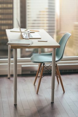 Serbest tasarımcı'nın çalışma alanı