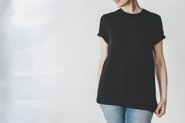 T-shirt in cotone nero — Foto Stock