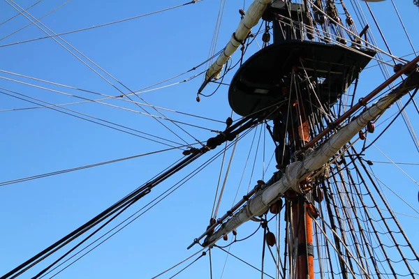 Detail van een zeilschepen mast — Stockfoto