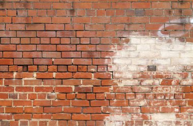 Eski çürüyen kırmızı / kahverengi tuğla duvar