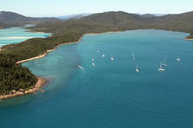 Whitsunday Adası, Queensland, Avustralya, teknelerin bir havadan görünümü
