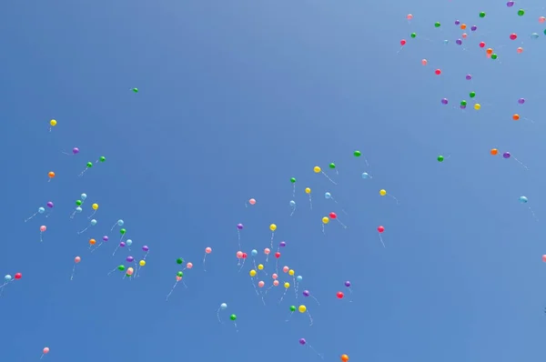 Balão de ar no céu — Fotografia de Stock