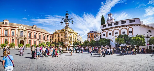 Plaza Virgen de los Reyes de Sevilla — Foto de Stock