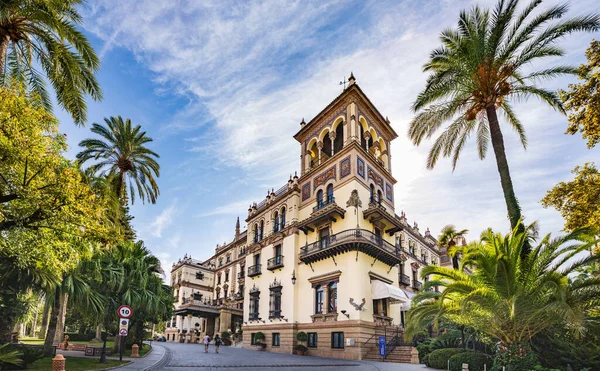Alfonso xiii hotel em sevilla — Fotografia de Stock