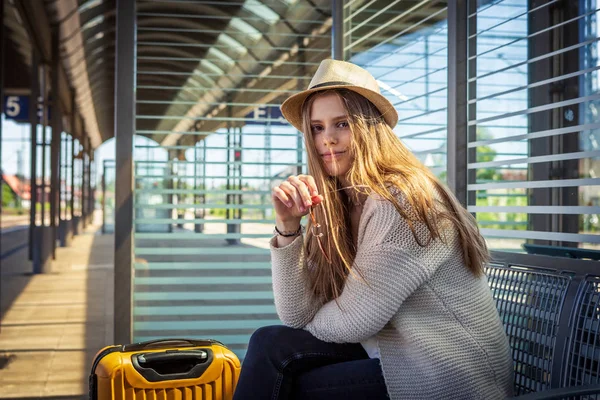 En la estación de tren —  Fotos de Stock