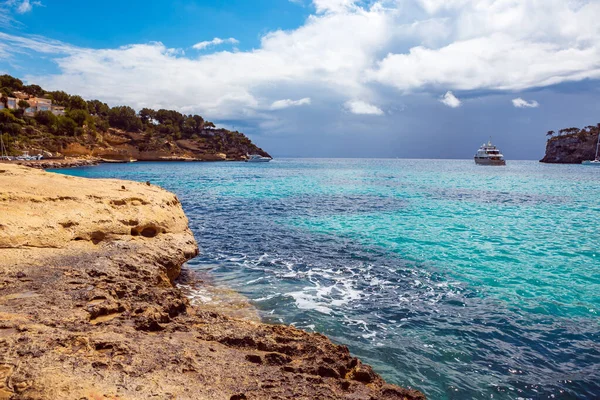 De portalen Vells baai — Stockfoto