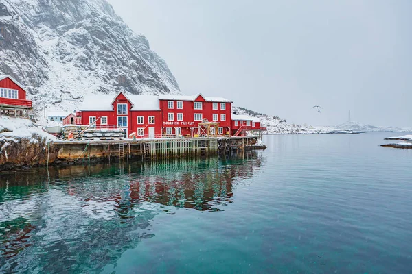 A i pueblo de Lofoten en las Islas Lofoten, Noruega — Foto de Stock