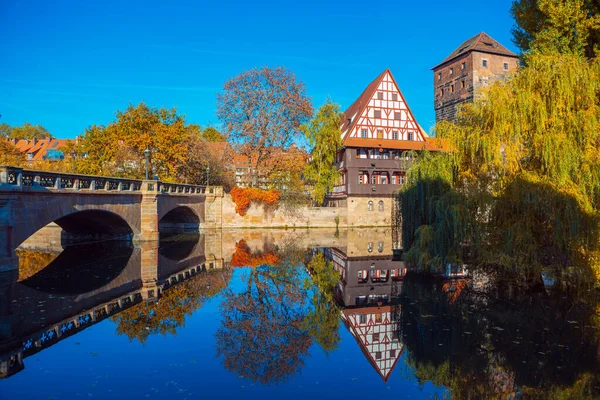 Norimberk Německo Cca Října 2016 Riverside Řeka Pegnitz Městě Norimberk — Stock fotografie