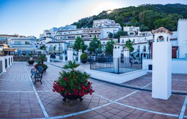 Mijas, Endülüs, İspanya - Circa Mai, 2019: Endülüs'te Costa del Sol'daki Mijas şehir manzarası, İspanya