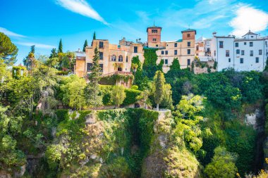 Ronda, İspanya - Circa Mai, 2019: Endülüs'teki Ronda şehir manzarası, İspanya