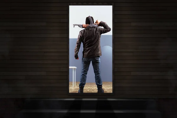 Atakujący Terrorysta Lub Zamachowiec Karabinem Maszynowym Kalashnikov Podczas Ataku Dom — Zdjęcie stockowe
