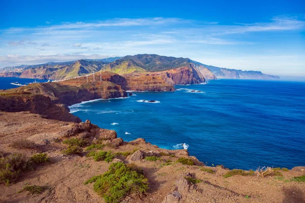 Portekiz Canical Yakınlarındaki Madeira Adası Nın Doğu Kıyısında — Stok fotoğraf