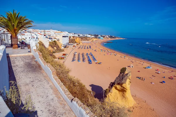 Albufeira Algarve Portugal Septembrie 2015 Plaja Albufeira Algarve Portugalia — Fotografie, imagine de stoc