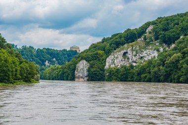 Almanya, Bavyera, Regensburg yakınlarındaki Tuna Nehri