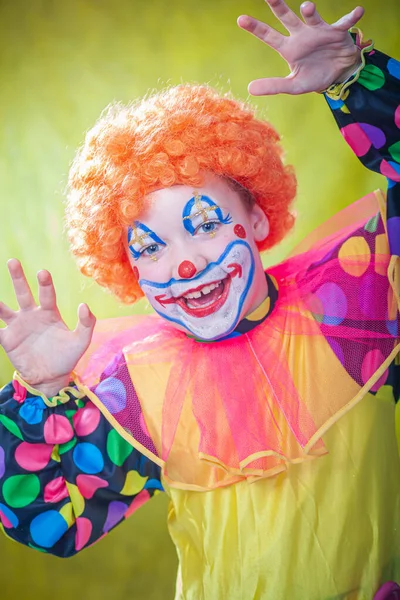 Klein Meisje Verkleed Als Een Clown — Stockfoto