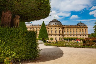WUERZBURG, BAVARIA, GERMANY - CIRCA AUGust, 2009: Wuerzburg Saray Bahçeleri ve Residence Meydanı