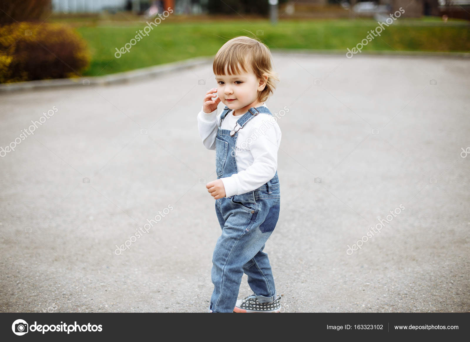 1 year old little girl