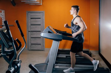 Koşu parkuru heath için kullanarak sporcu