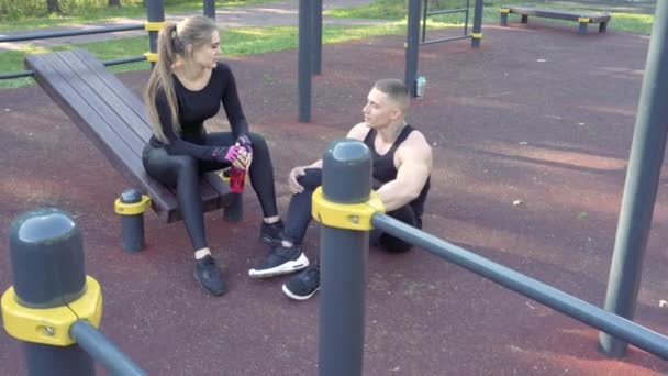 Two Sports Young People Resting Exercise Outdoor — Stock Video