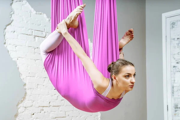 Young Woman Doing Stretching Exercises Using Hammock Fitness Studio Aerial — Stock Photo, Image