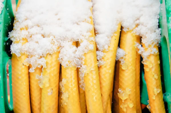 Nieve en una manguera — Foto de Stock