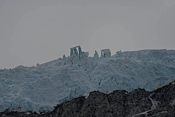 Geleira do Alasca com Formação Stonehenge — Fotografia de Stock