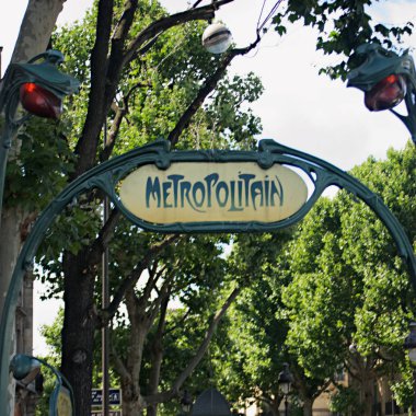 Özgün Paris Metro işareti
