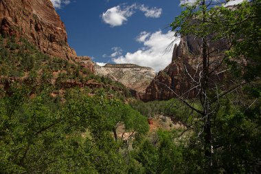 Alt Emerald havuzu iz E