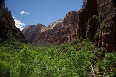 Ağlayan kaya Ttrail B