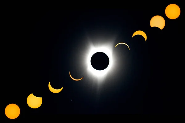 Progressão total do Eclipse Solar — Fotografia de Stock