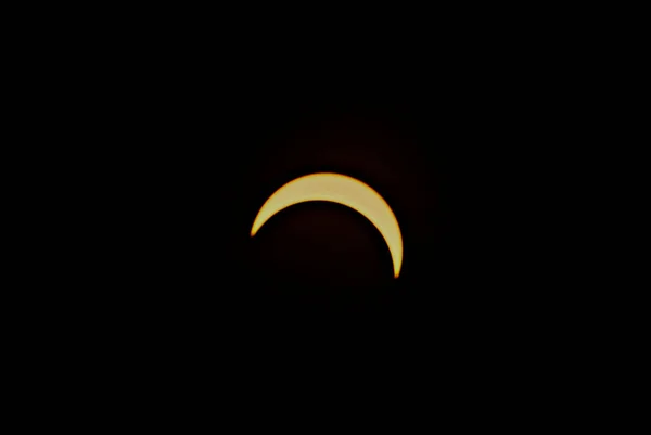 Eclipse solar total sobre onze minutos após a totalidade — Fotografia de Stock