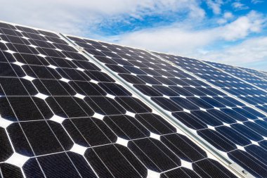 Güneş paneli, fotovoltaik, alternatif elektrik kaynağı - seçici odak, kopyalama alanı