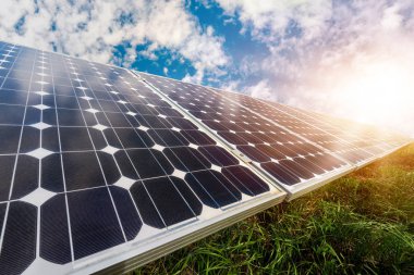 Güneş paneli, fotovoltaik, alternatif elektrik kaynağı - seçici odak, kopyalama alanı