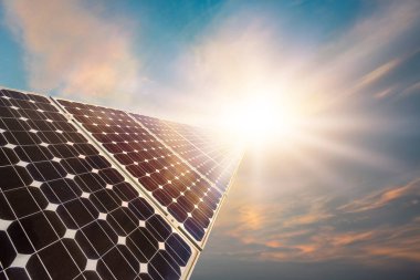 Güneş paneli, fotovoltaik, alternatif elektrik kaynağı - seçici odak, kopyalama alanı