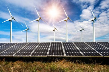 Fotoğraf kolaj güneş panelleri ve Rüzgar turbins - sürdürülebilir kaynaklar kavramı