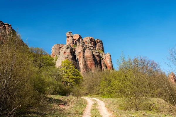Белоградчик (Болгария) - скалы красного цвета, входящие в список Всемирного наследия ЮНЕСКО — стоковое фото