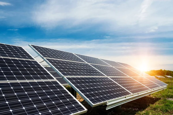 Solar panels, photovoltaic - alternative electricity source — Stock Photo, Image