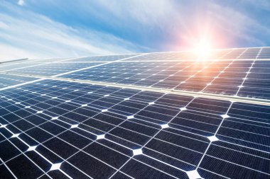 Güneş paneli, fotovoltaik, alternatif elektrik kaynağı - sürdürülebilir kaynaklar kavramı