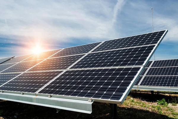 Солнечная Панель Фотоэлектрическая Альтернативный Источник Электроэнергии Концепция Устойчивых Ресурсов — стоковое фото